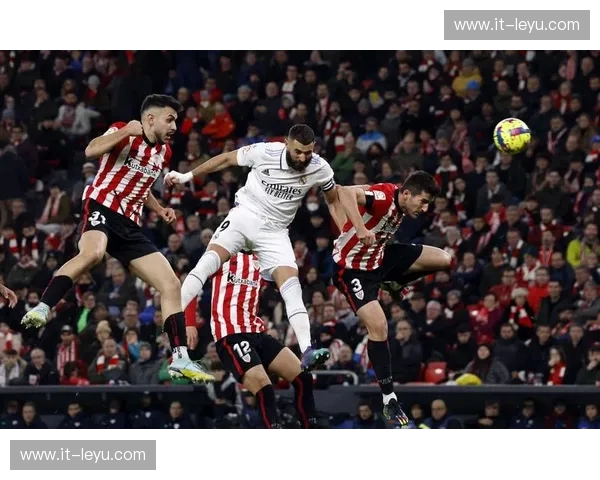 圣马梅斯的呐喊与红蓝意志的交响：毕尔巴鄂竞技vs巴塞罗那，足球最纯粹的宿命对决